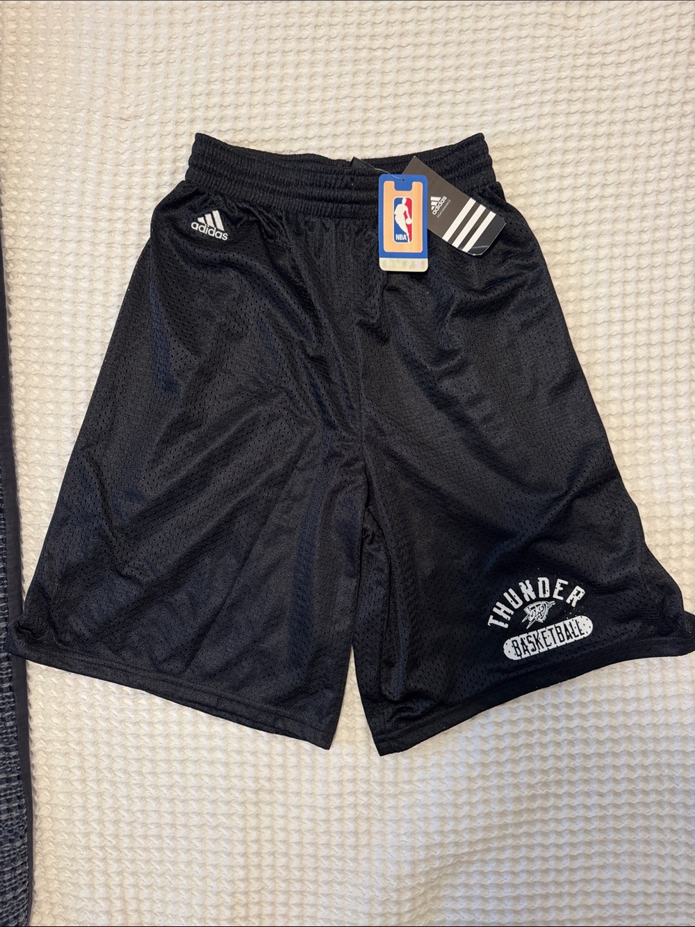 NWT Deadstock Vintage Adidas OKC Thunder Black Mesh NBA Basketball Shorts Small